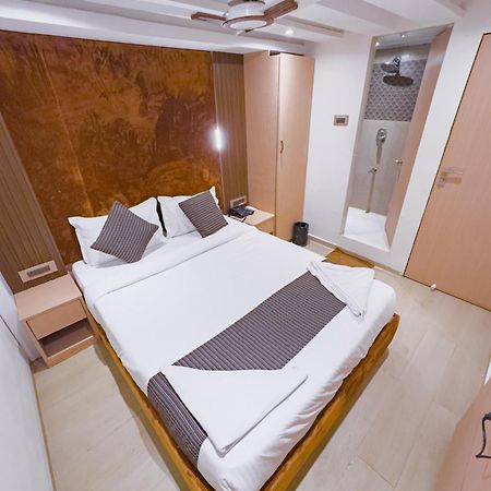 Hotel Winton ムンバイ エクステリア 写真