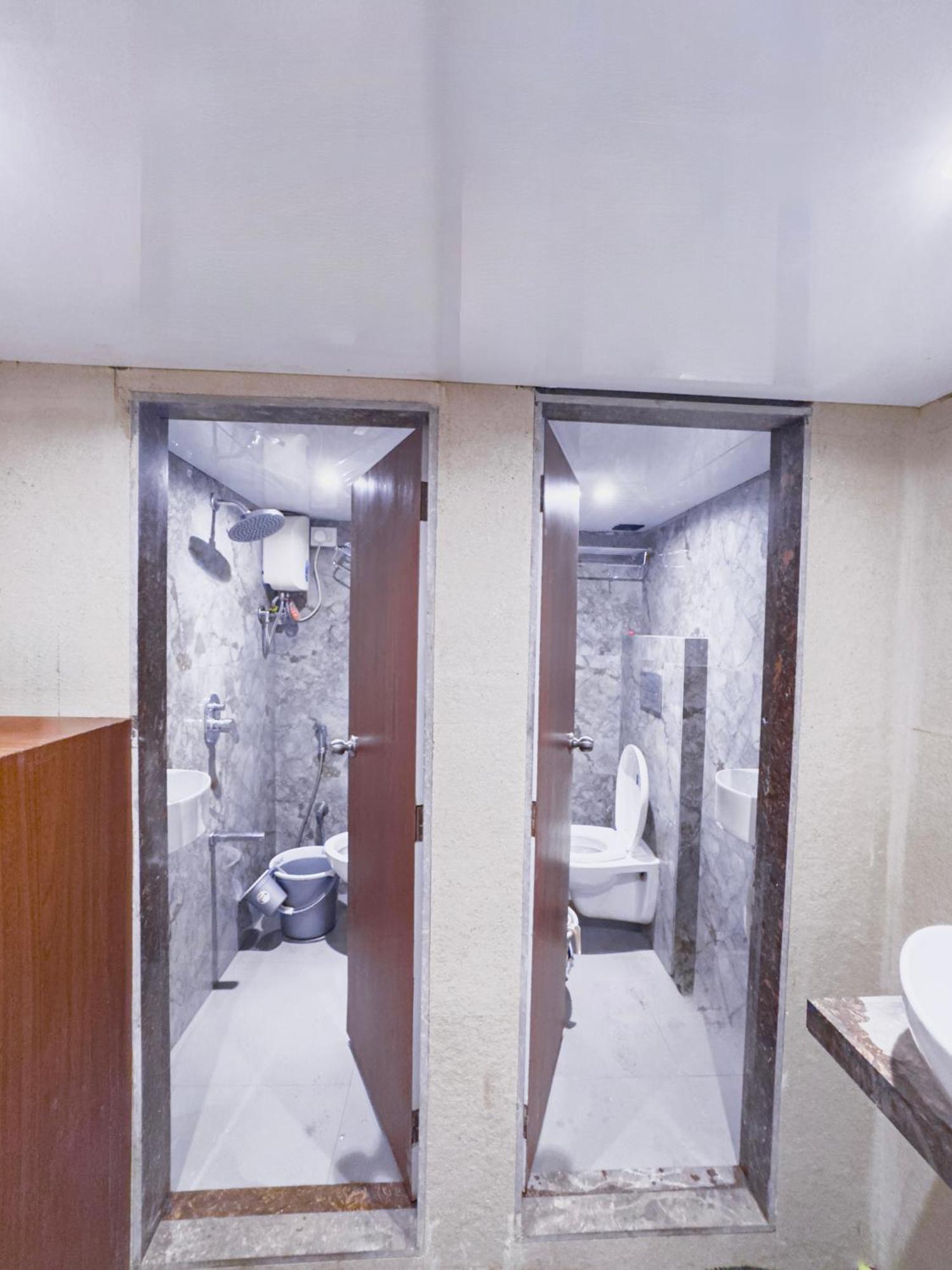 Hotel Winton ムンバイ エクステリア 写真