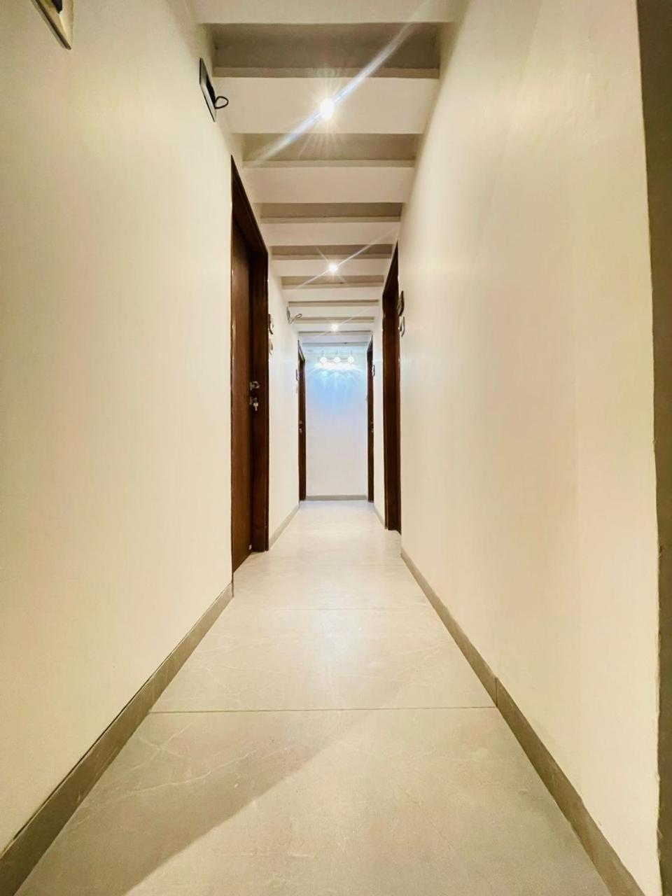 Hotel Winton ムンバイ エクステリア 写真